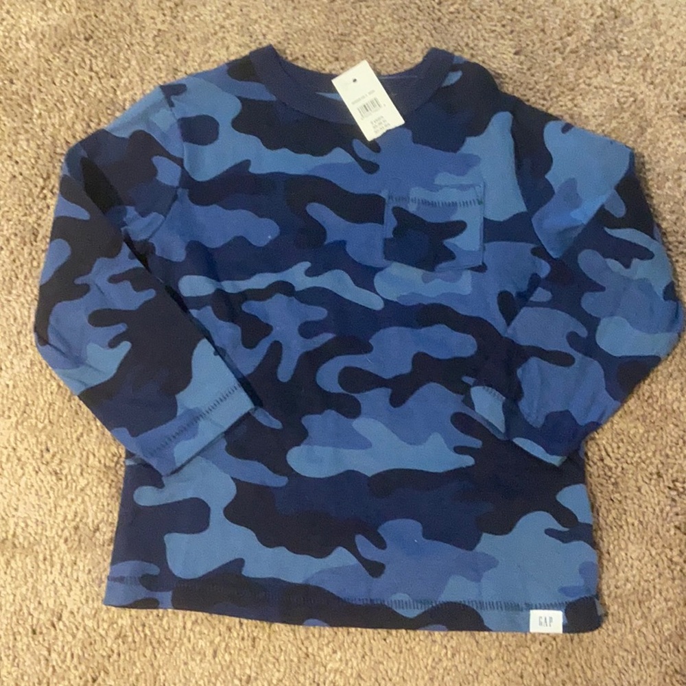 Gap Camo Long Sleeve T-Shirt